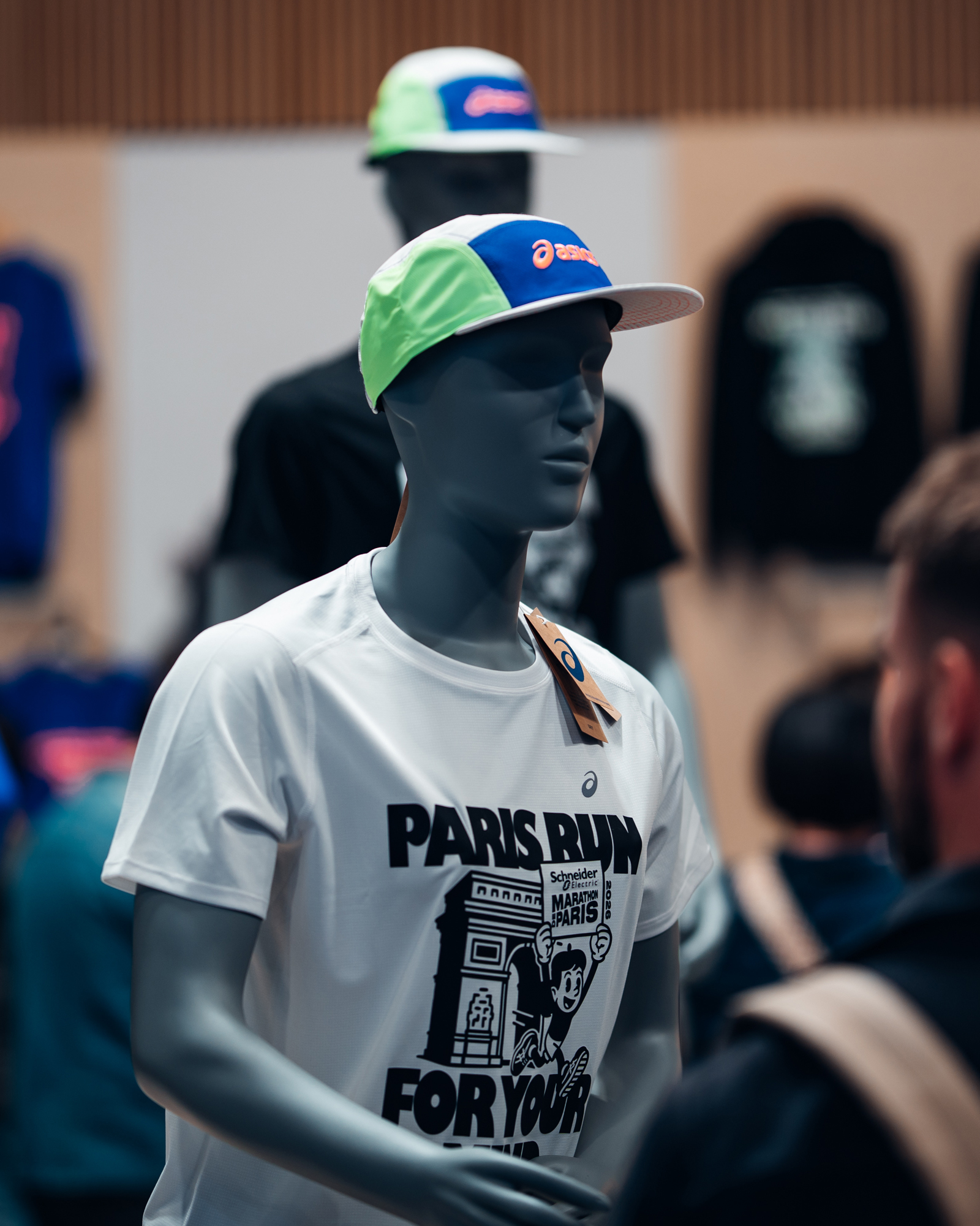 Run Expérience - Le salon du running en amont du marathon de Paris. Le 12 avril 2026, les rues de Paris vibrent au rythme du Marathon de Paris, l’un des événements de course à pied les plus emblématiques au monde. Des Champs-Élysées jusqu’à l’Avenue Foch, des milliers de coureurs traversent la capitale entre performance sportive, défi personnel et expérience unique. Un rendez-vous incontournable pour les passionnés de running et les amateurs de grands événements par Marie MARCEL/SIPA.